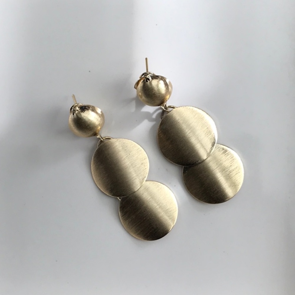 Gold circle Earrings